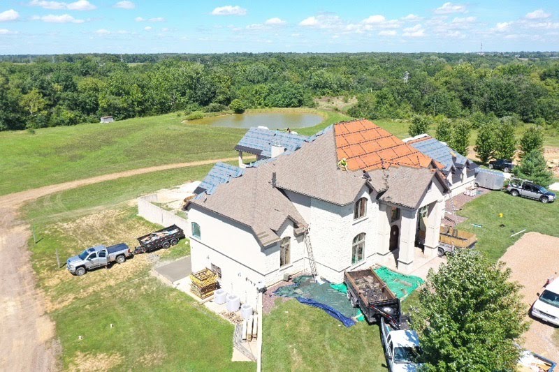 Grand Manor Roofing Progect - Fulton, MO | Expert Roofing & Exteriors - 3