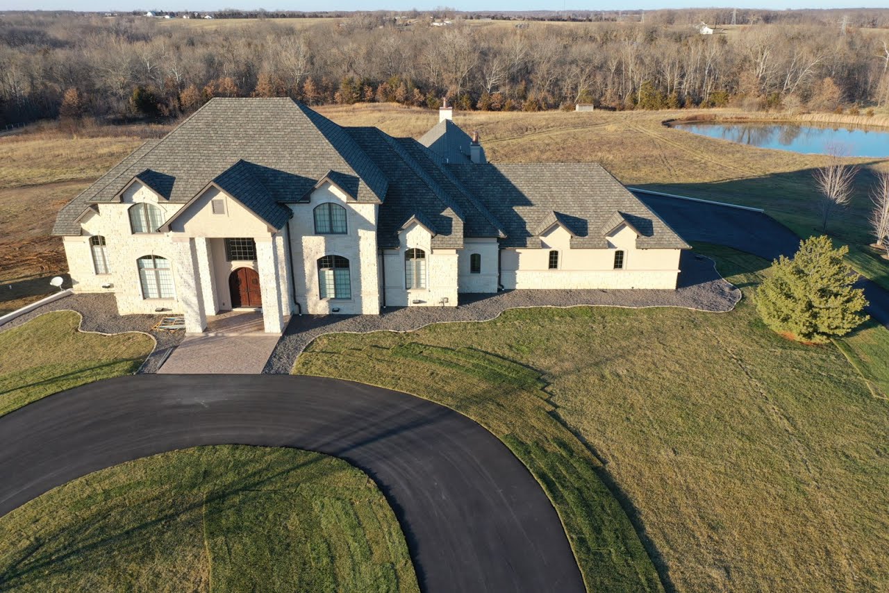 Grand Manor Roofing Progect - Fulton, MO | Expert Roofing & Exteriors